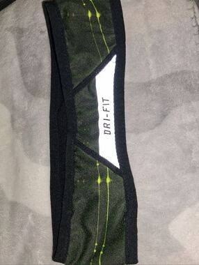 Nike Run Black & Neon Green Dri-FIT Athletic Headband